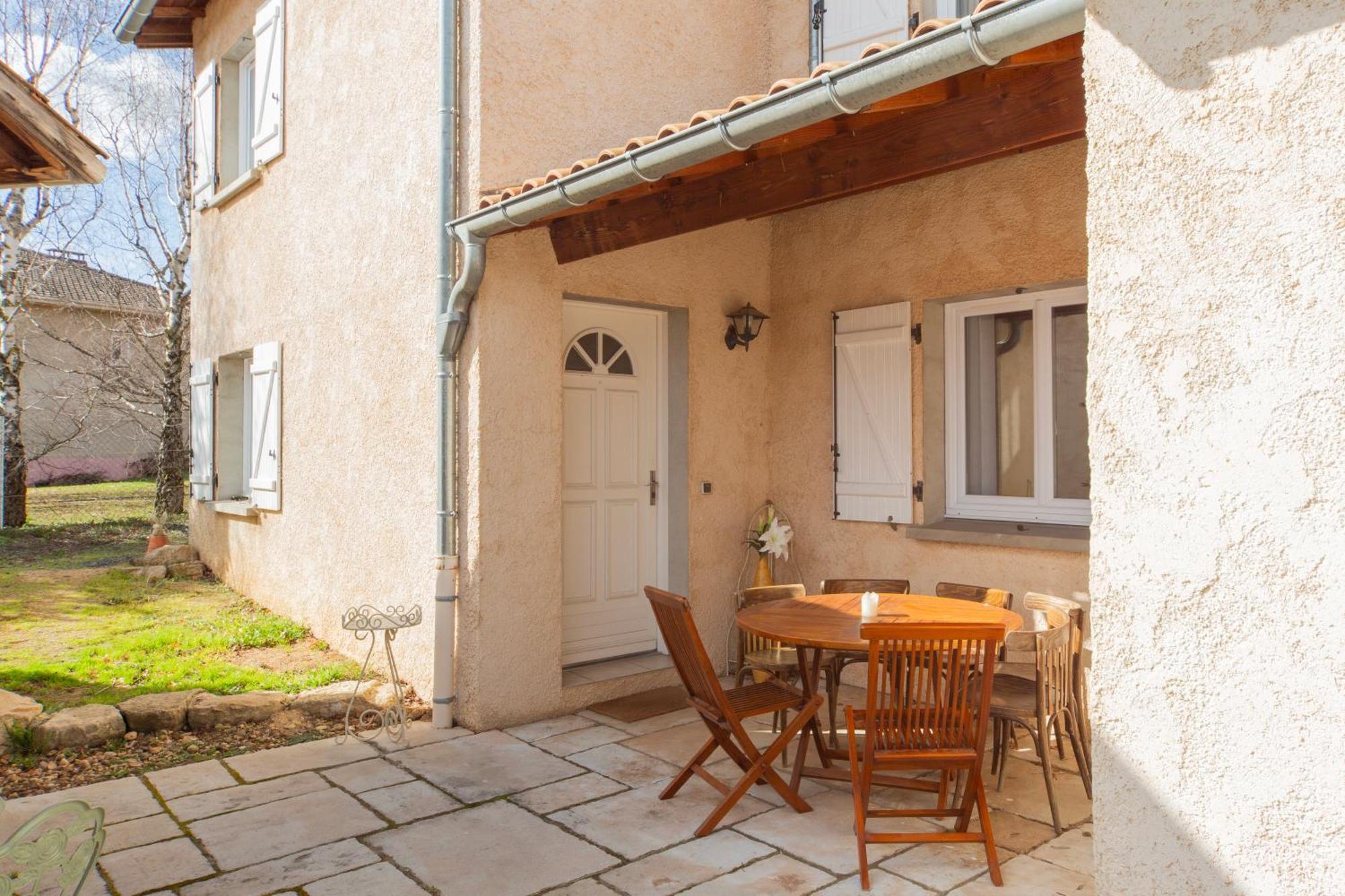 Panda Home Quincie-en-Beaujolais Экстерьер фото